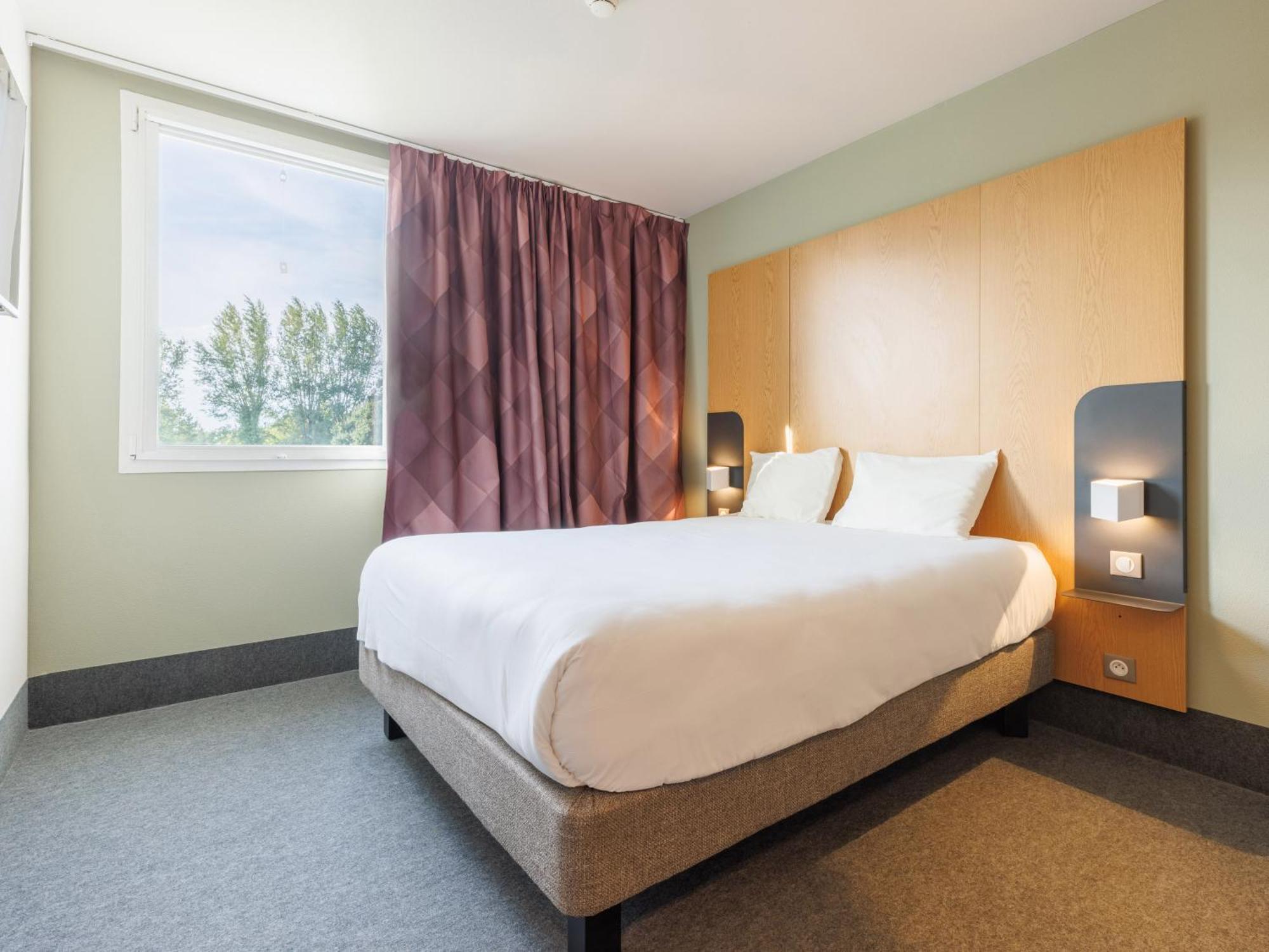 B&B Hotel Clermont-Ferrand Nord Riom Zewnętrze zdjęcie