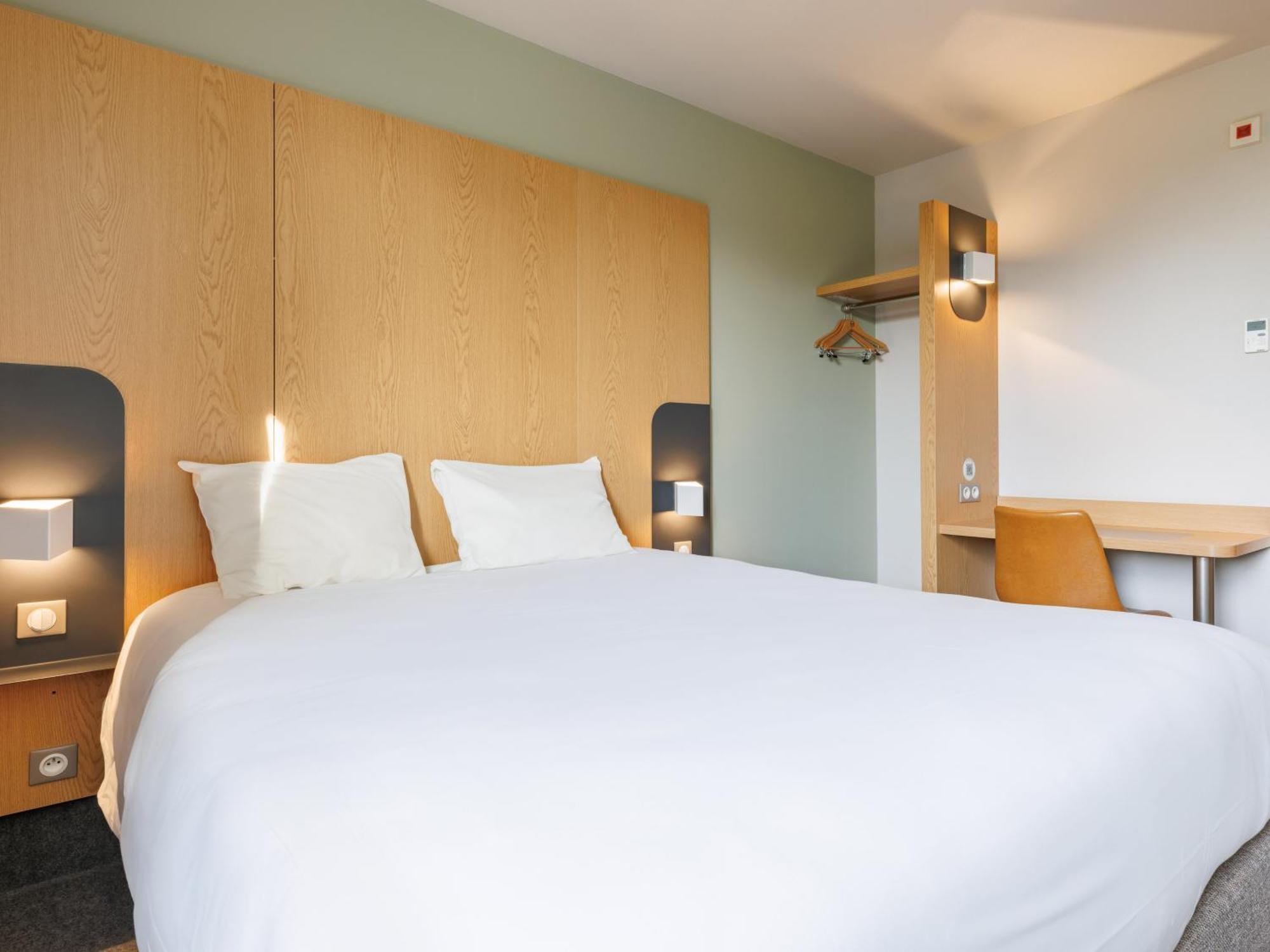 B&B Hotel Clermont-Ferrand Nord Riom Zewnętrze zdjęcie