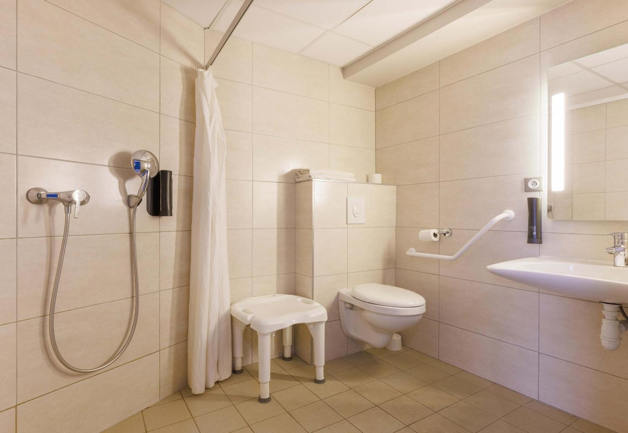 B&B Hotel Clermont-Ferrand Nord Riom Zewnętrze zdjęcie