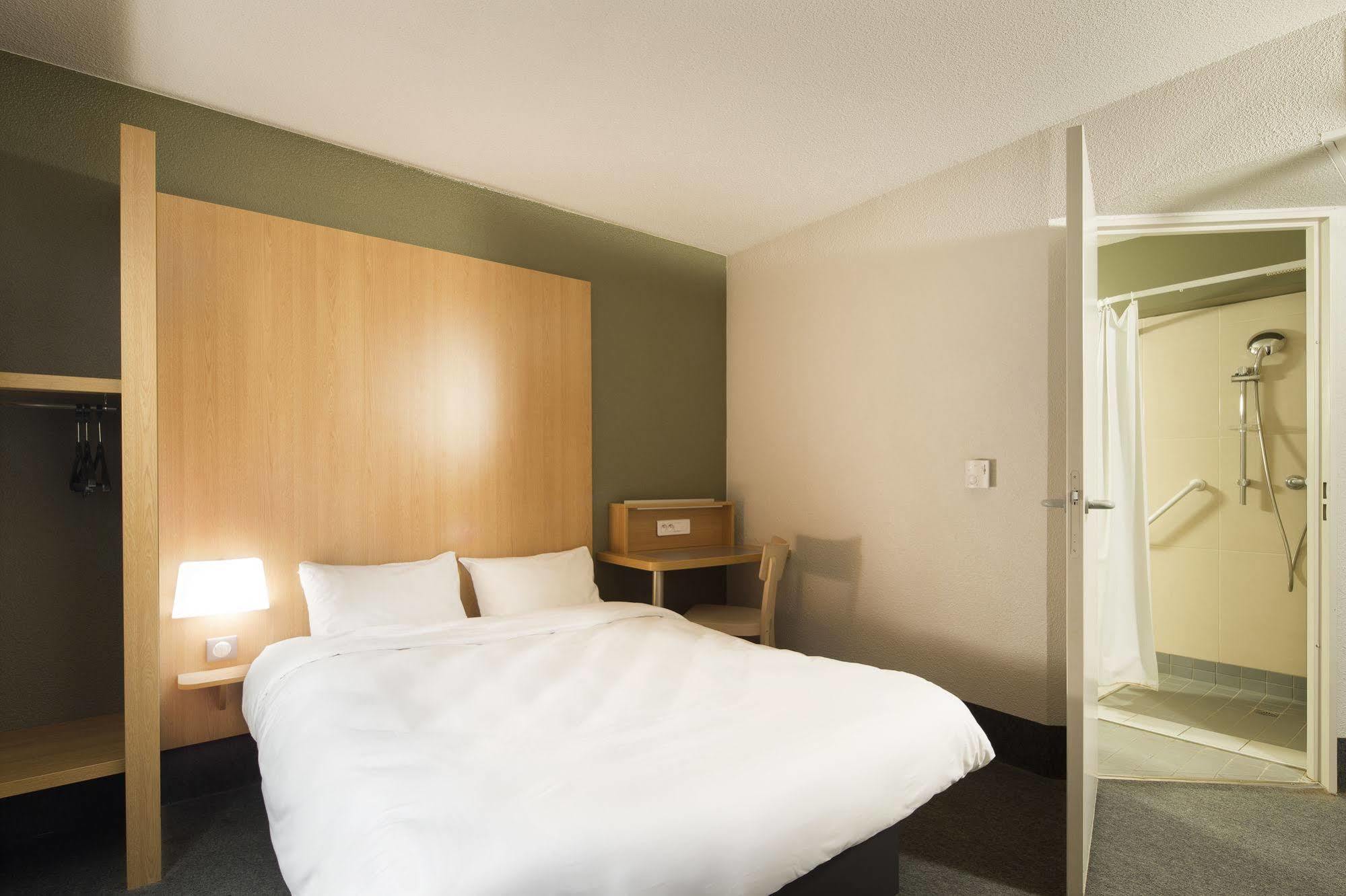 B&B Hotel Clermont-Ferrand Nord Riom Zewnętrze zdjęcie