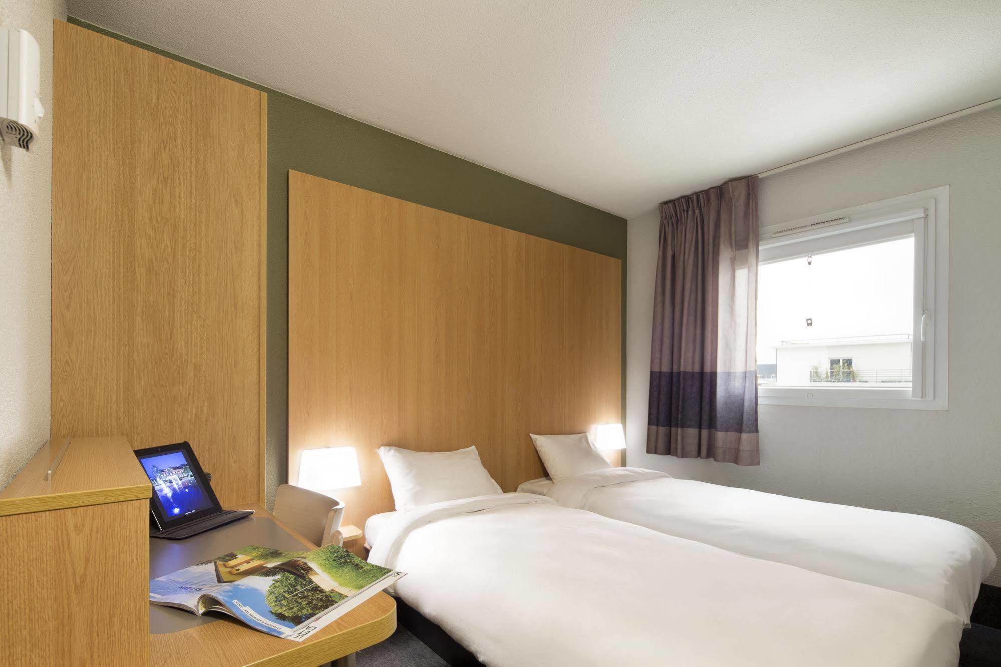 B&B Hotel Clermont-Ferrand Nord Riom Zewnętrze zdjęcie